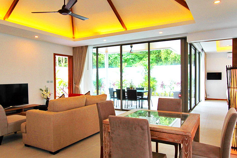 Ya Nui Beach Villa Lounge